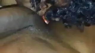 مصّ قضيبي بعمق معي