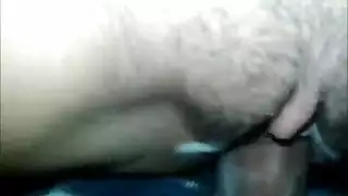 هندية تأخذ زب قوي، تُغطى بالمني وتنزل سائلها