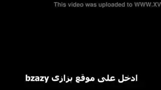 نية بنت عربية صغيرة