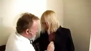 فرج الجدة يحتاج للامتلاء، الجيران يقدمون السائل المنوي