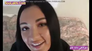 أجساد أفغانية شابة متشابكة في شغف محرم