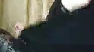 رقص مثير يتطور إلى جنس جماعي صريح