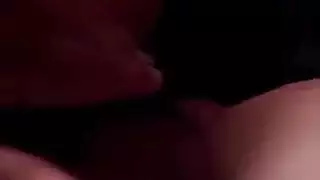 المرة الأولى للفتاة العربية الصغيرة تلمس نفسها