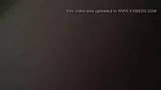 حبيبة المؤخرة الكبيرة تتعرض لاختراق مزدوج من فحلين قرنين