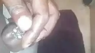 أرنب مثقوب الهرة وشم