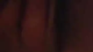 زوجة مكتئبة تأخذ قضيبًا في كل فتحة لتحسّن مزاجها